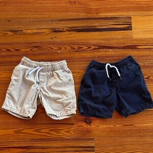 2 Boys Cat & Jack Shorts Beige/Tan and Navy Size XS (4/5)